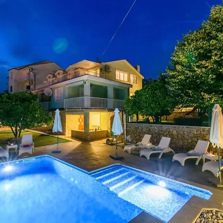 Family Friendly With A Swimming Pool Okrug Gornji, Ciovo - 18827 Apartment