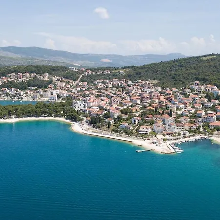 Apartment Family Friendly With A Swimming Pool Okrug Gornji, Ciovo - 18827 Trogir