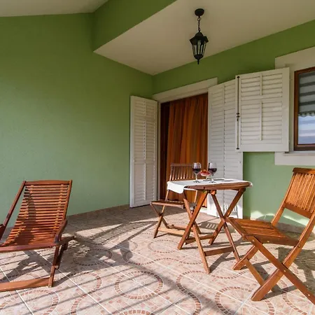 Apartment Family Friendly With A Swimming Pool Okrug Gornji, Ciovo - 18827 Trogir