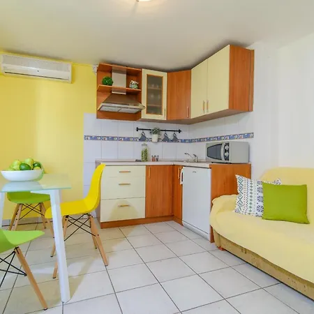 Family Friendly With A Swimming Pool Okrug Gornji, Ciovo - 18827 * Trogir