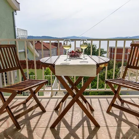 Family Friendly With A Swimming Pool Okrug Gornji, Ciovo - 18827 Apartment *