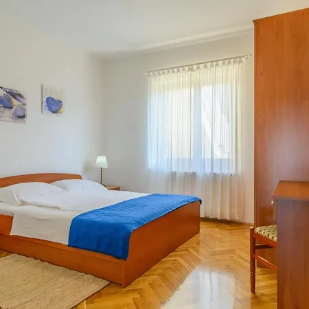 Family Friendly With A Swimming Pool Okrug Gornji, Ciovo - 18827 Apartment Trogir