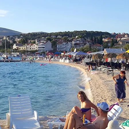 Family-friendly With Swimming Pool Okrug Gornji, Ciovo - 18827 * טרוגיר