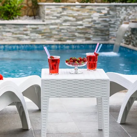 Family-friendly With Swimming Pool Okrug Gornji, Ciovo - 18827 דירה