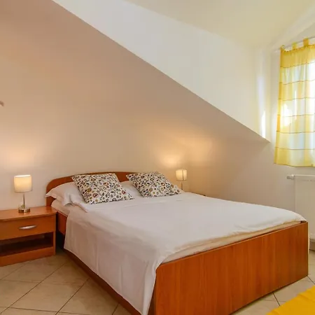 Family Friendly With A Swimming Pool Okrug Gornji, Ciovo - 18827 Apartment Trogir